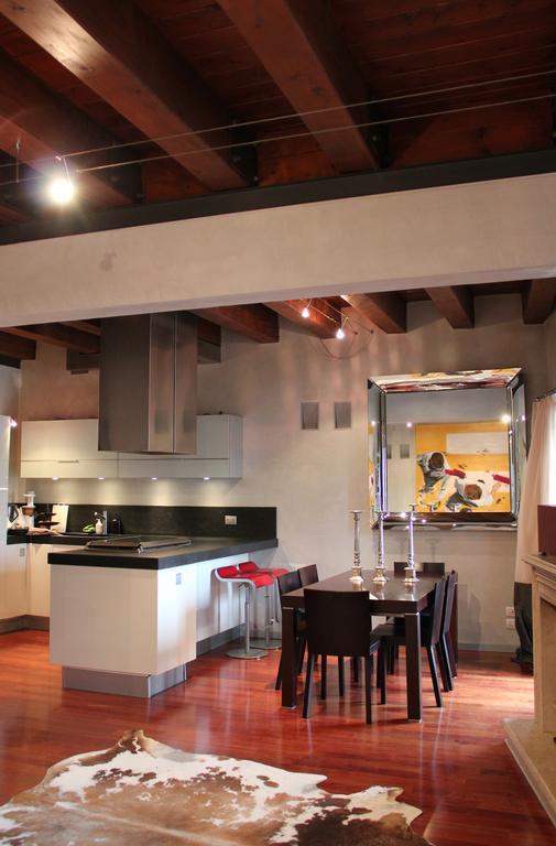 Porta Vittoria Apartment Verona Szoba fotó